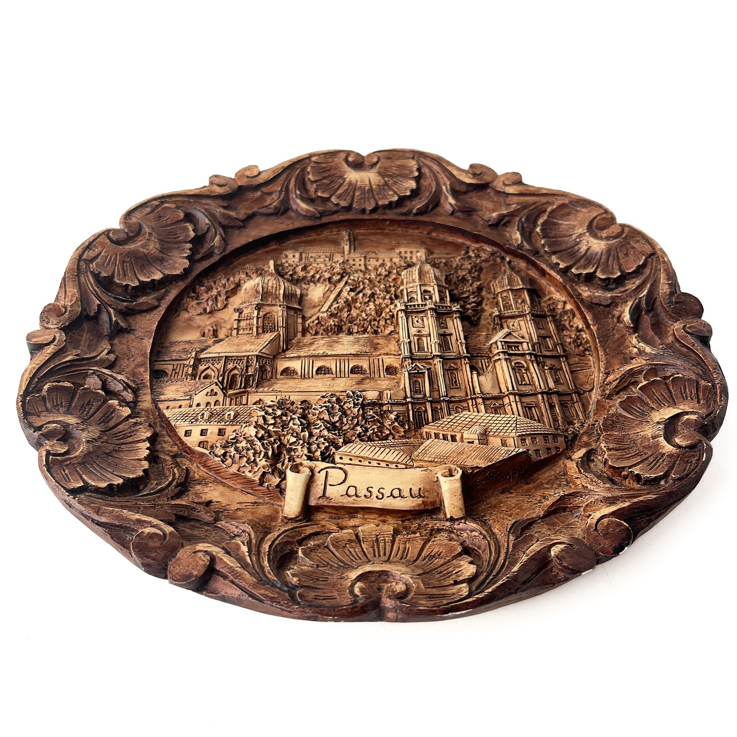 Passau Carved Wooden Wall Plate